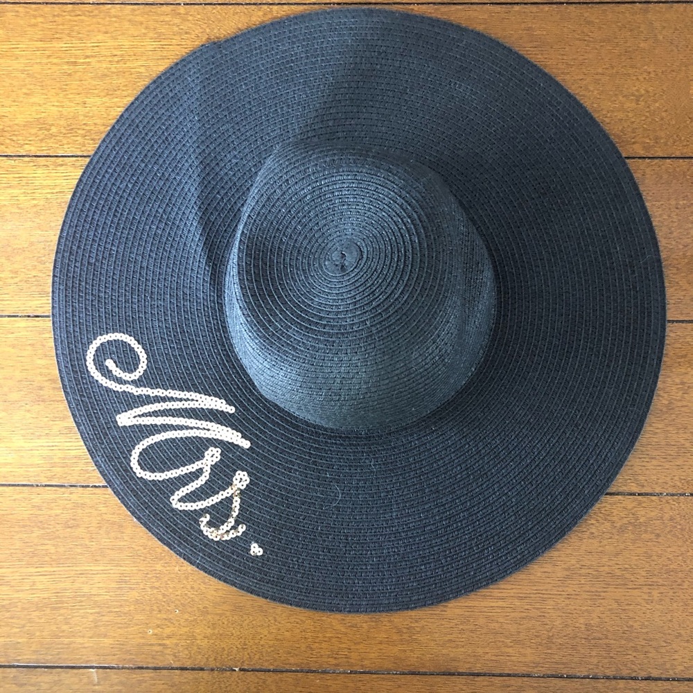 Mrs. Sun Hat